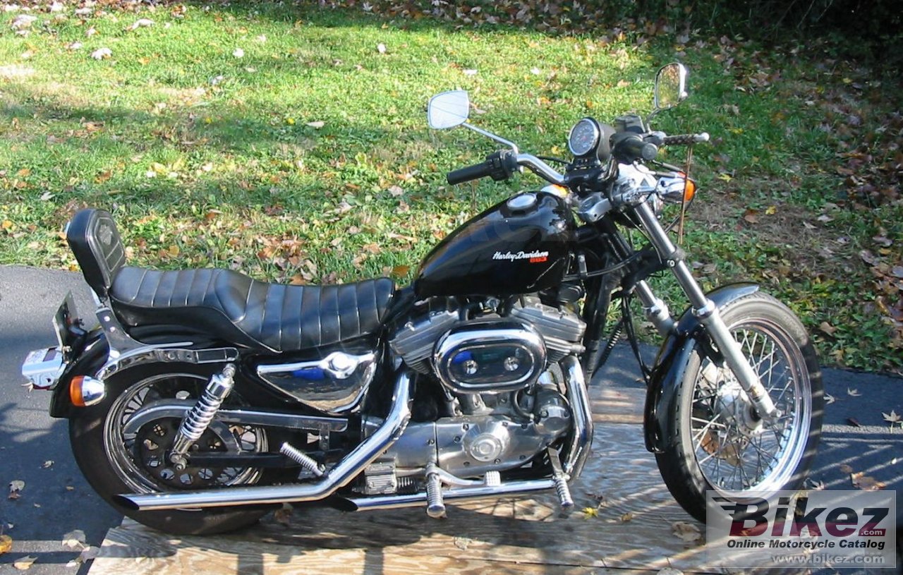 Big jasonh xlh sportster 883 de luxe picture and wallpaper from Bikez.com
